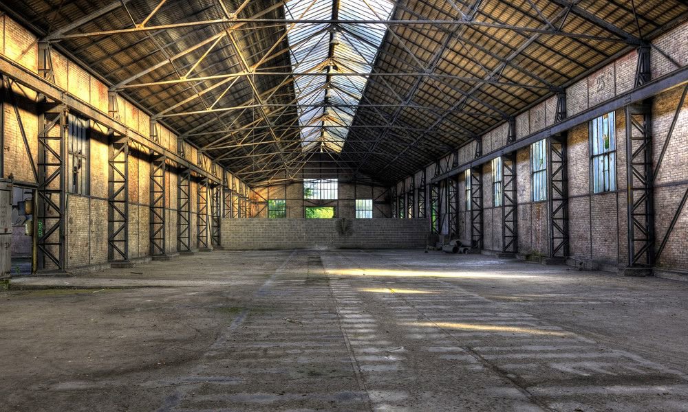 Działka inwestycyjna z halami, produkcja.