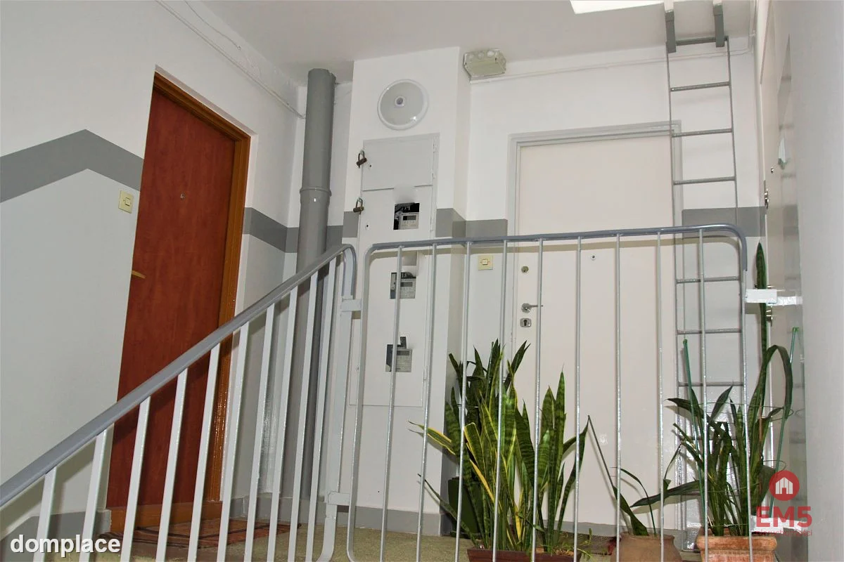 Trzy pokoje, balkon — zdjęcie 9