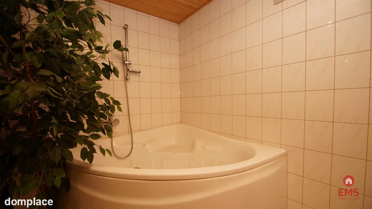 Dom z sauną i oranżerią, Jaroszówka — zdjęcie 6