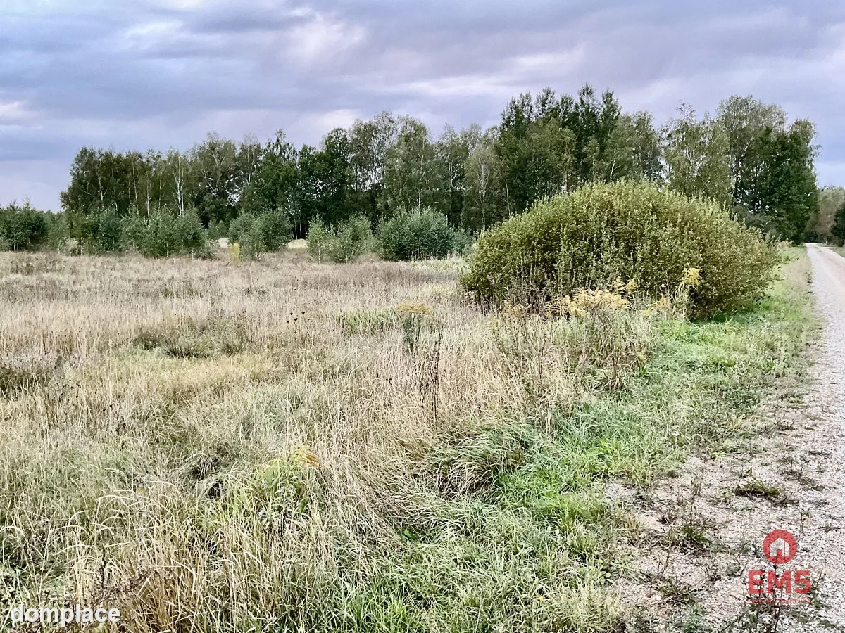 Sobolewo zaciszna działka obok miasta. — zdjęcie 2