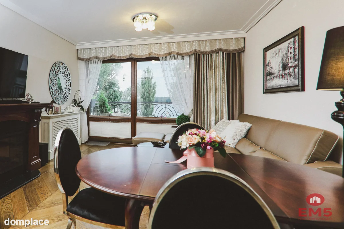 Dwupoziomowy Apartament z Panoramą na Jezioro — zdjęcie 3