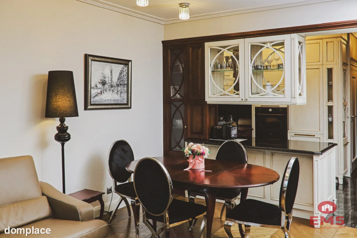 Dwupoziomowy Apartament z Panoramą na Jezioro — zdjęcie 4