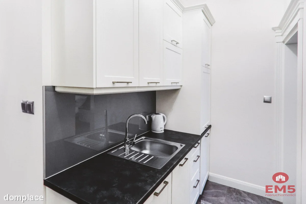 Dwupoziomowy Apartament z Panoramą na Jezioro — zdjęcie 11