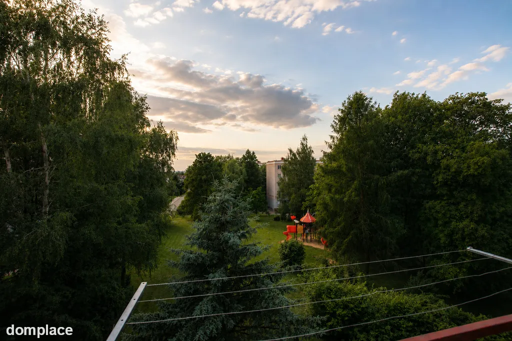 trzy oddzielne pokoje, balkon, dostępne od zaraz