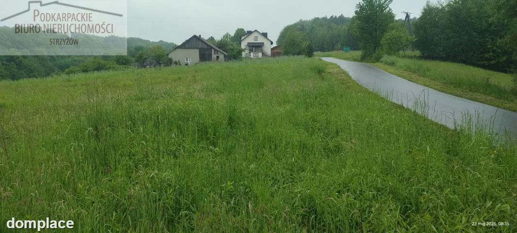 Działka — strzyżowski, Wiśniowa
