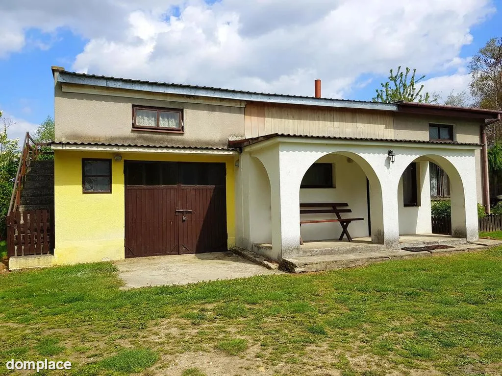 Mały domek w świetnej lokalizacji - Uniszowice