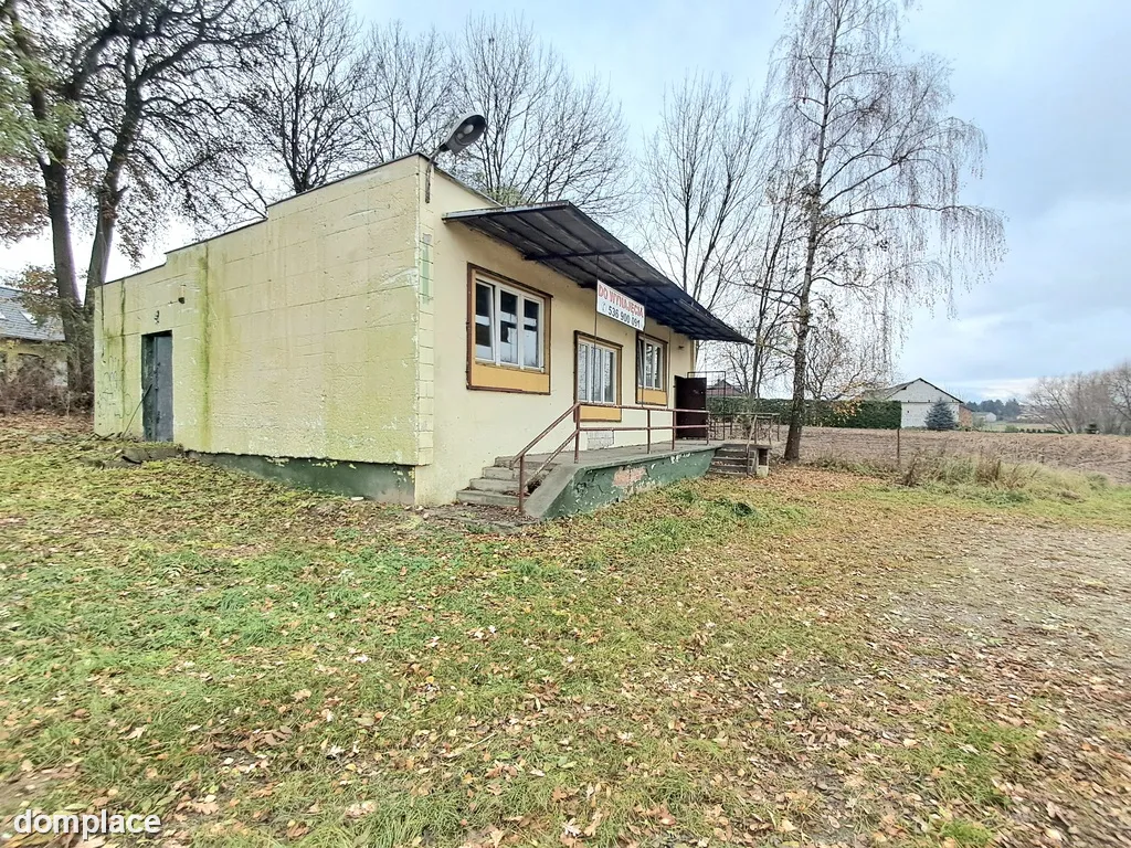 Lokal handlowo-usługowy na trasie Lublin-Nałęczów.