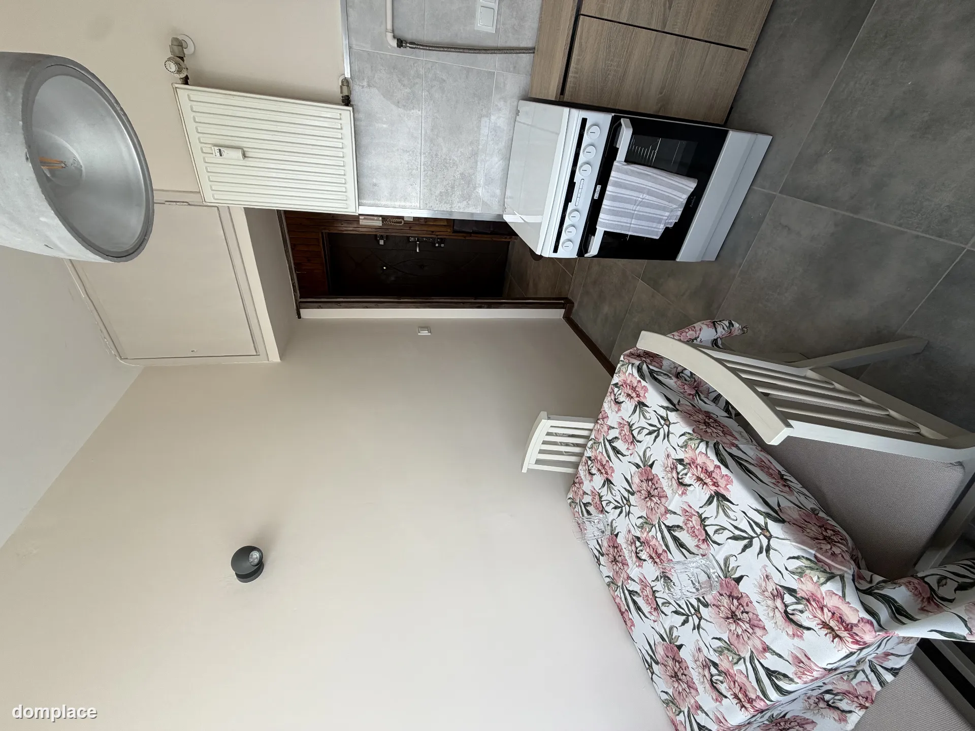 Przytulna kawalerka 28m² po generalnym remoncie – ul. Ostrobramska — zdjęcie 2