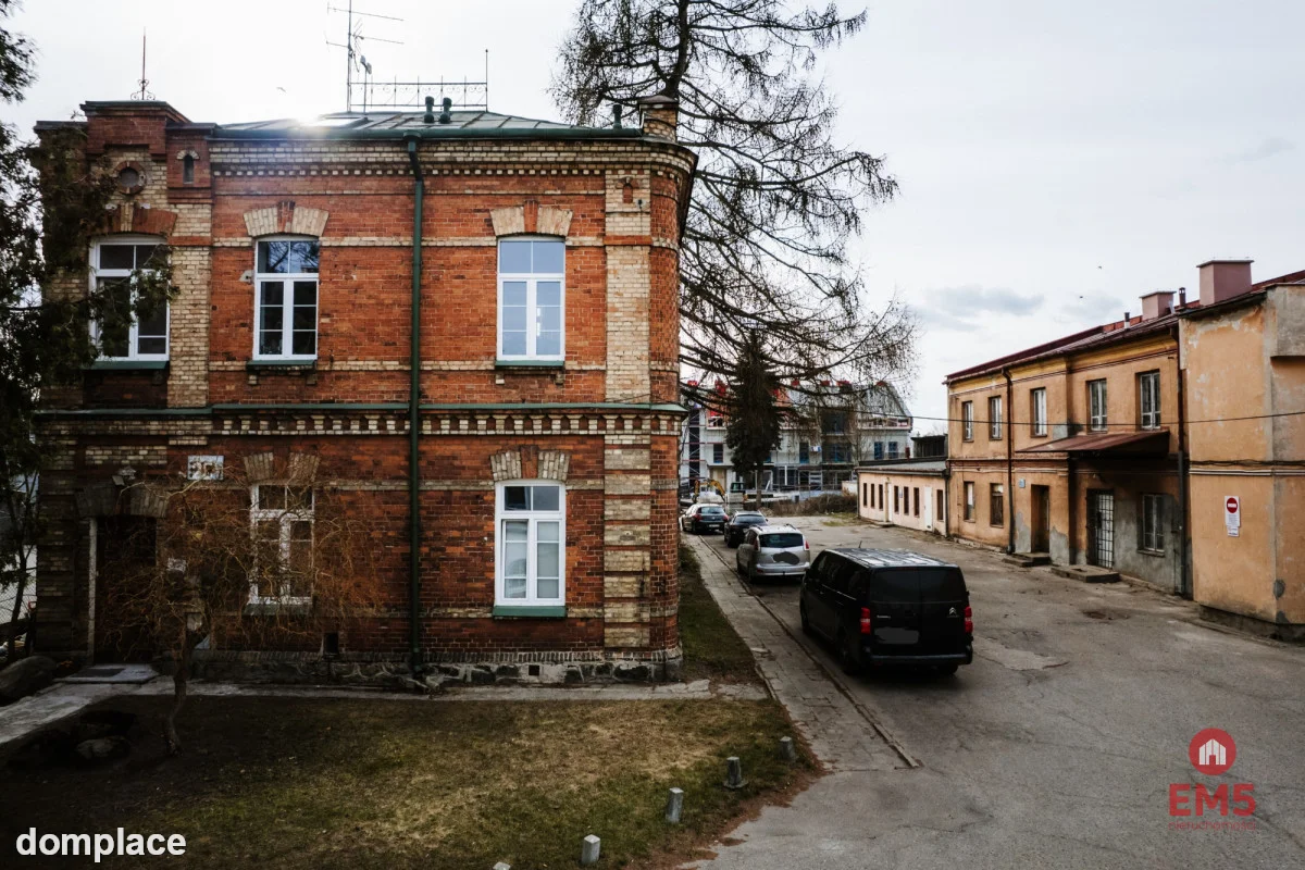 Mieszkanie w kamienicy w centrum miasta — zdjęcie 10