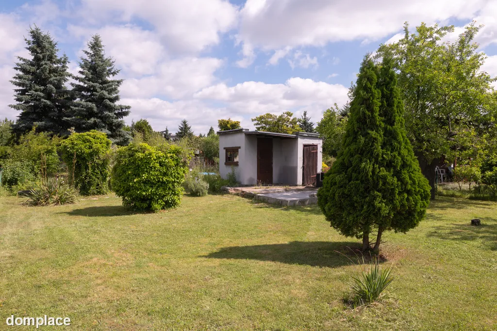 Działka ROD 300 m² z murowanym domkiem!