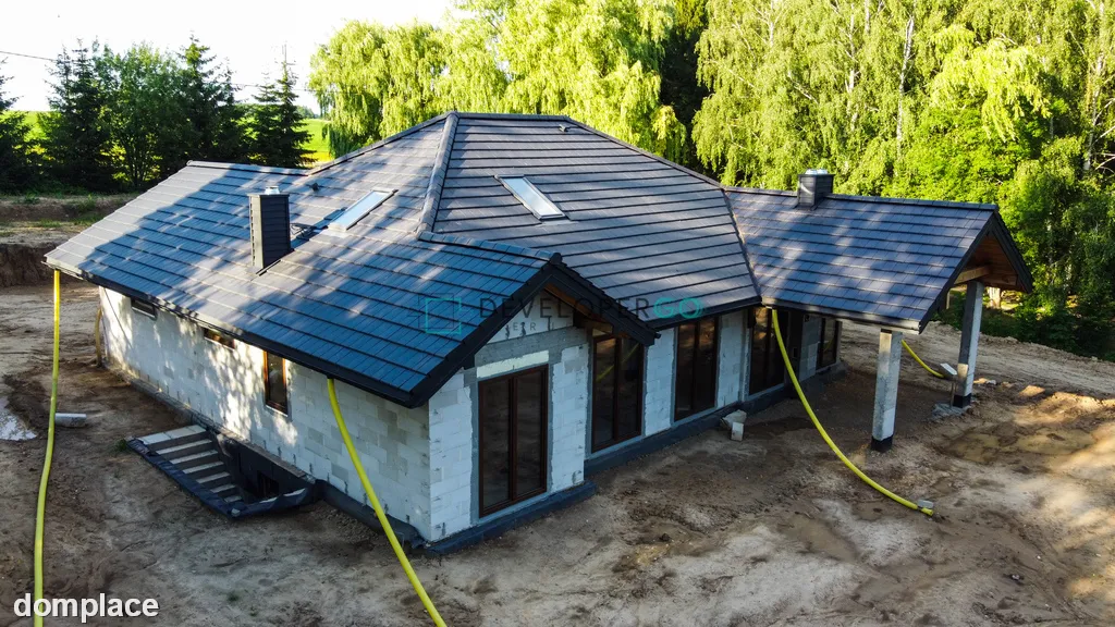 Dom w stanie Deweloperskim z linią brzegową 6000m2