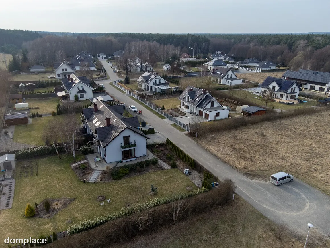 Fajny Bliźniak 185m z dużą działką 1237m, garaż na 2 auta — zdjęcie 2