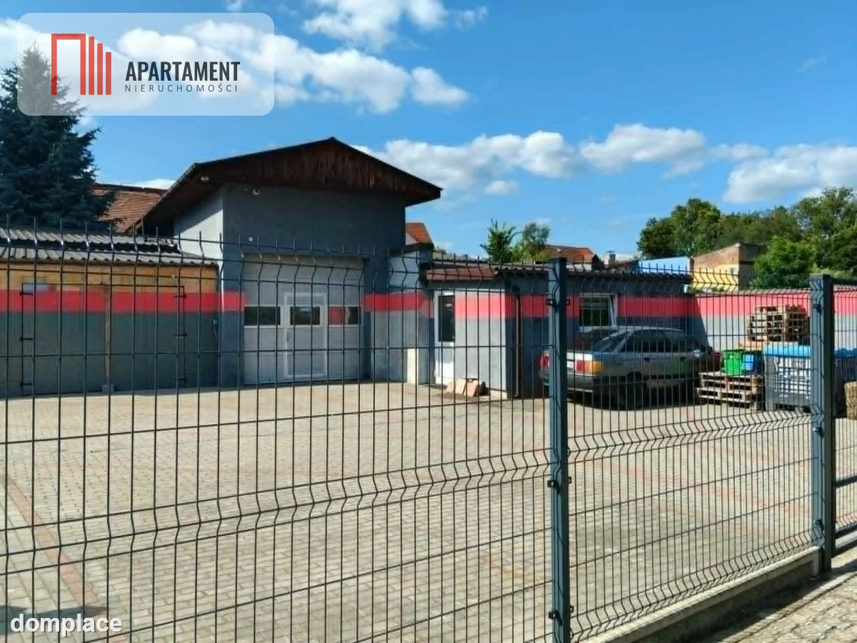 Lokal pod usługi komercyjne z parkingiem