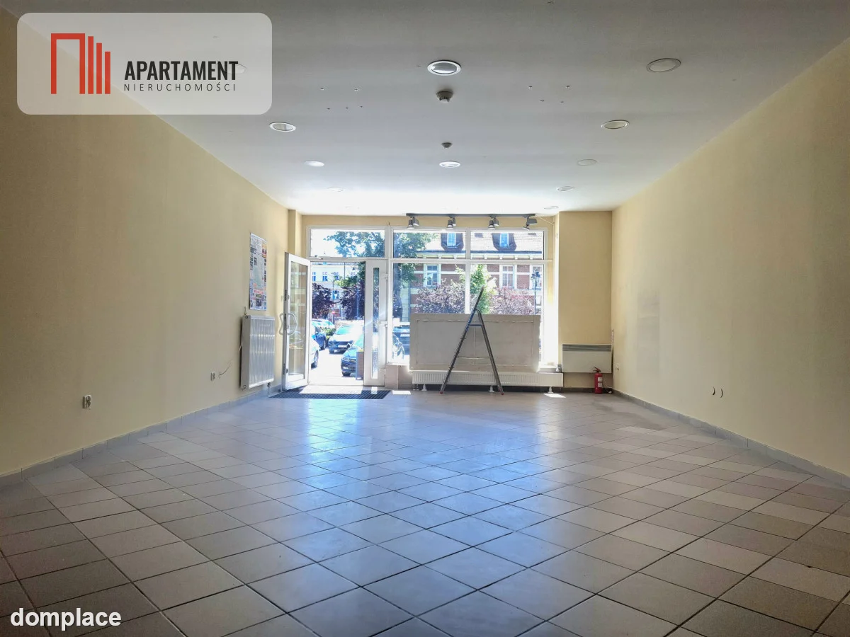 Lokal 130 m² z witryną Rynek centrum Starogard Gd — zdjęcie 2