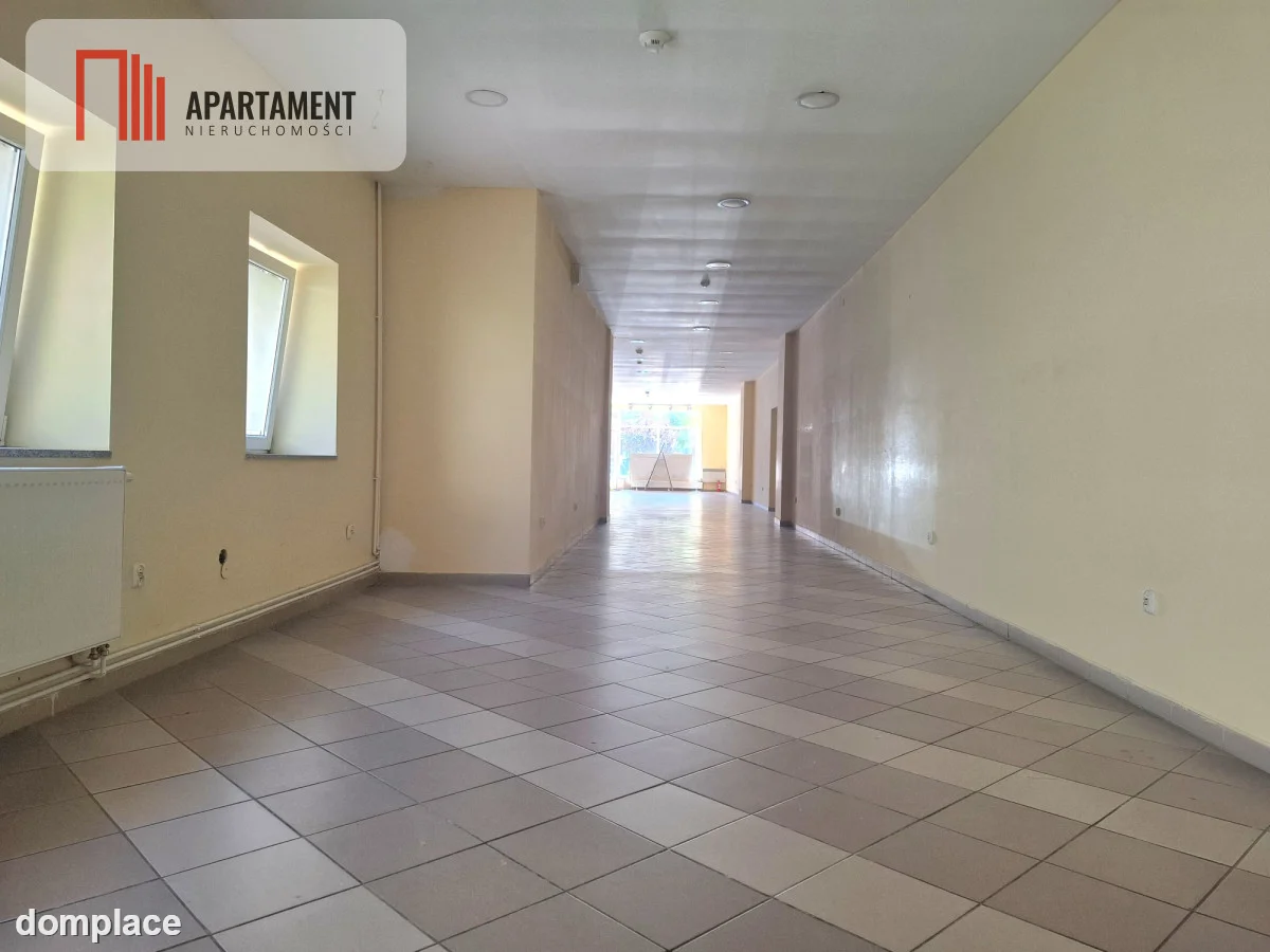 Lokal 130 m² z witryną Rynek centrum Starogard Gd — zdjęcie 3