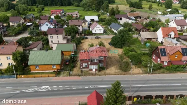 Drewniany dom do remontu, działka 951 m2 — zdjęcie 2