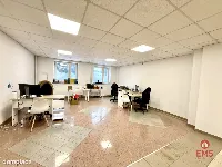 Lokal użytkowy 240 m2 parter — zdjęcie 1