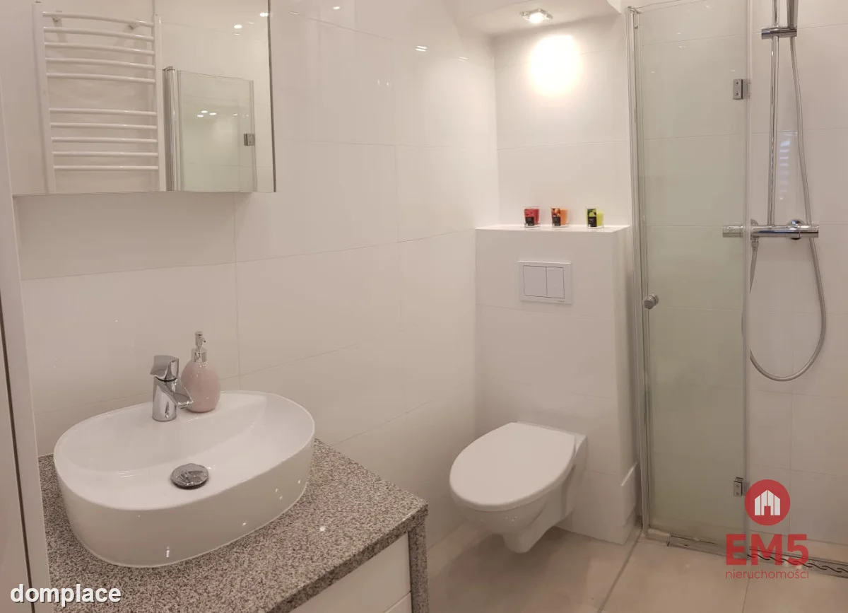 Mieszkanie 52 m² z działką 375 m² i garażem — zdjęcie 4