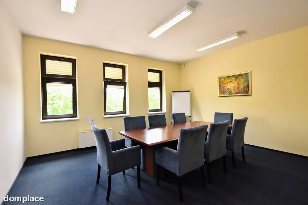 Nowoczesny obiekt komercyjny 1200 m2 podkarpackie — zdjęcie 3