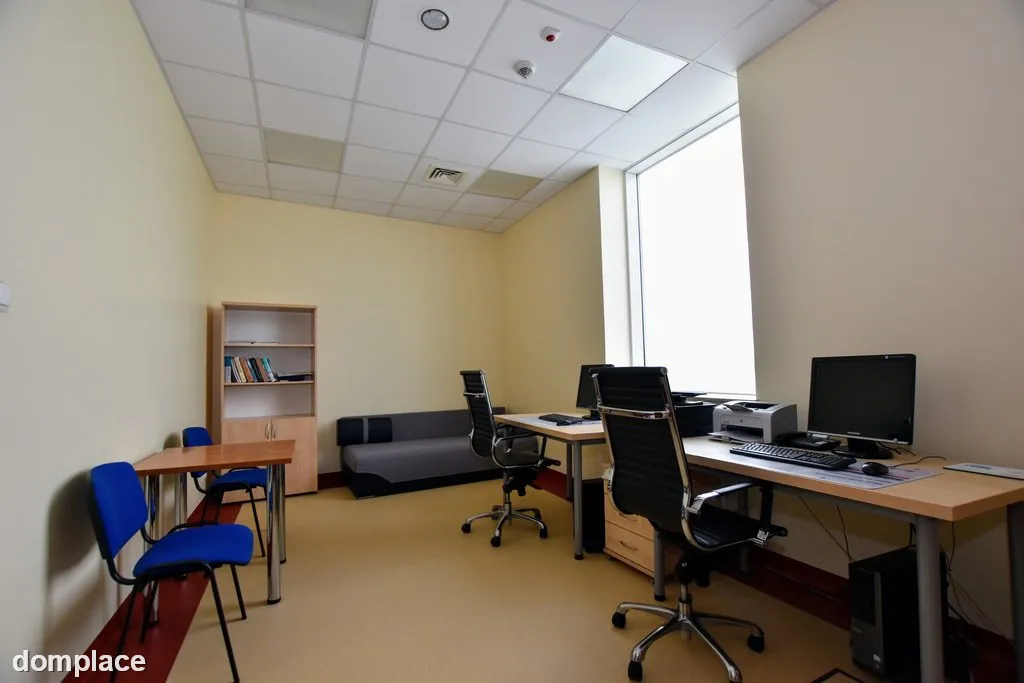Nowoczesny obiekt komercyjny 1200 m2 podkarpackie — zdjęcie 4