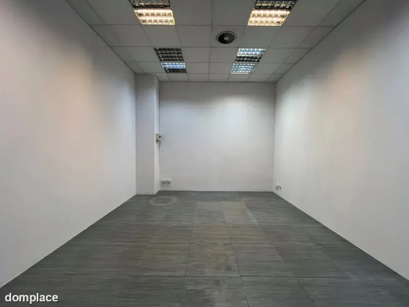 Lokal handlowo-usługowy 16 m2 w centrum