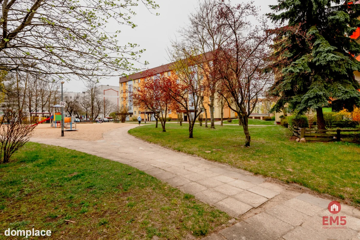 Wyjątkowe mieszkanie na rodzinnym osiedlu — zdjęcie 17