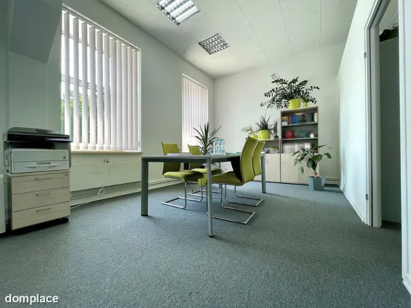 Wykończone Biuro na sprzedaż w samym centrum