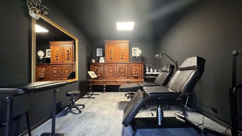 Biuro na sprzedaż idealne na start w samym centrum