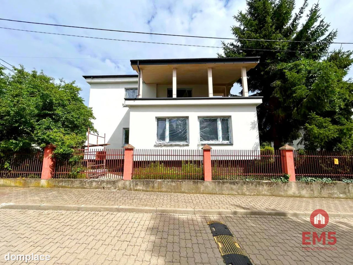 Dom z potencjałem do życia i biznesu | Jaroszówka — zdjęcie 2