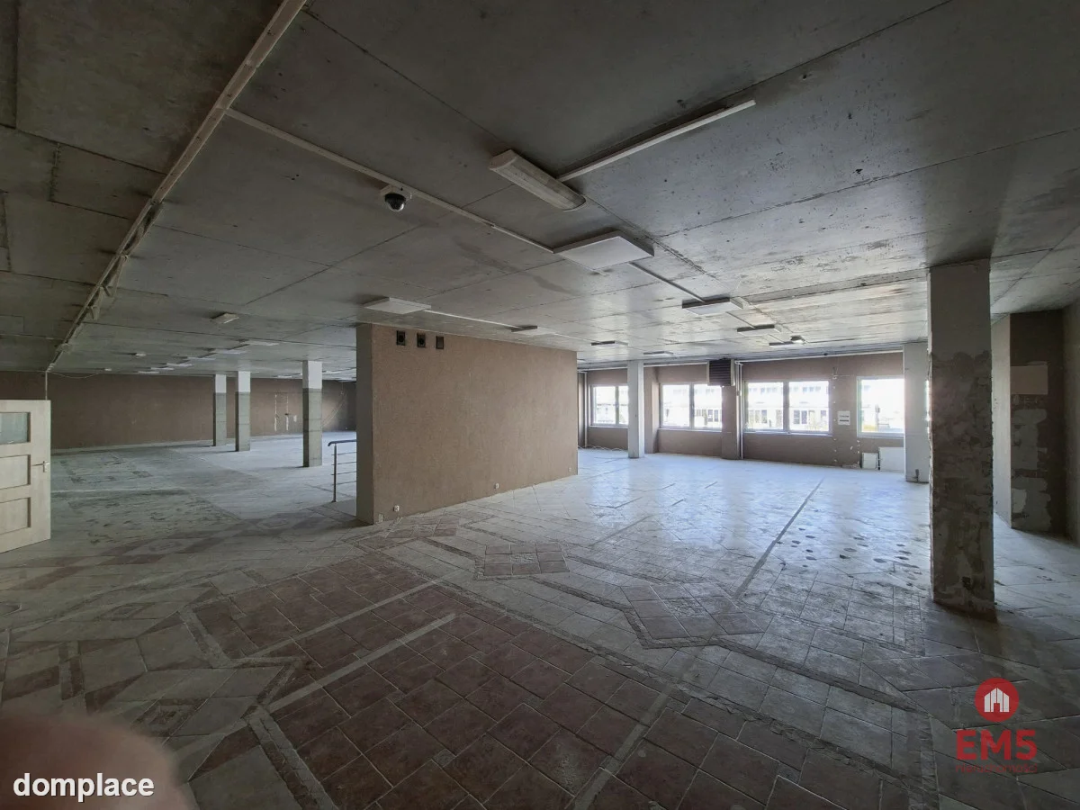 Lokal użytkowy 490 m2. Nowe Miasto. — zdjęcie 2