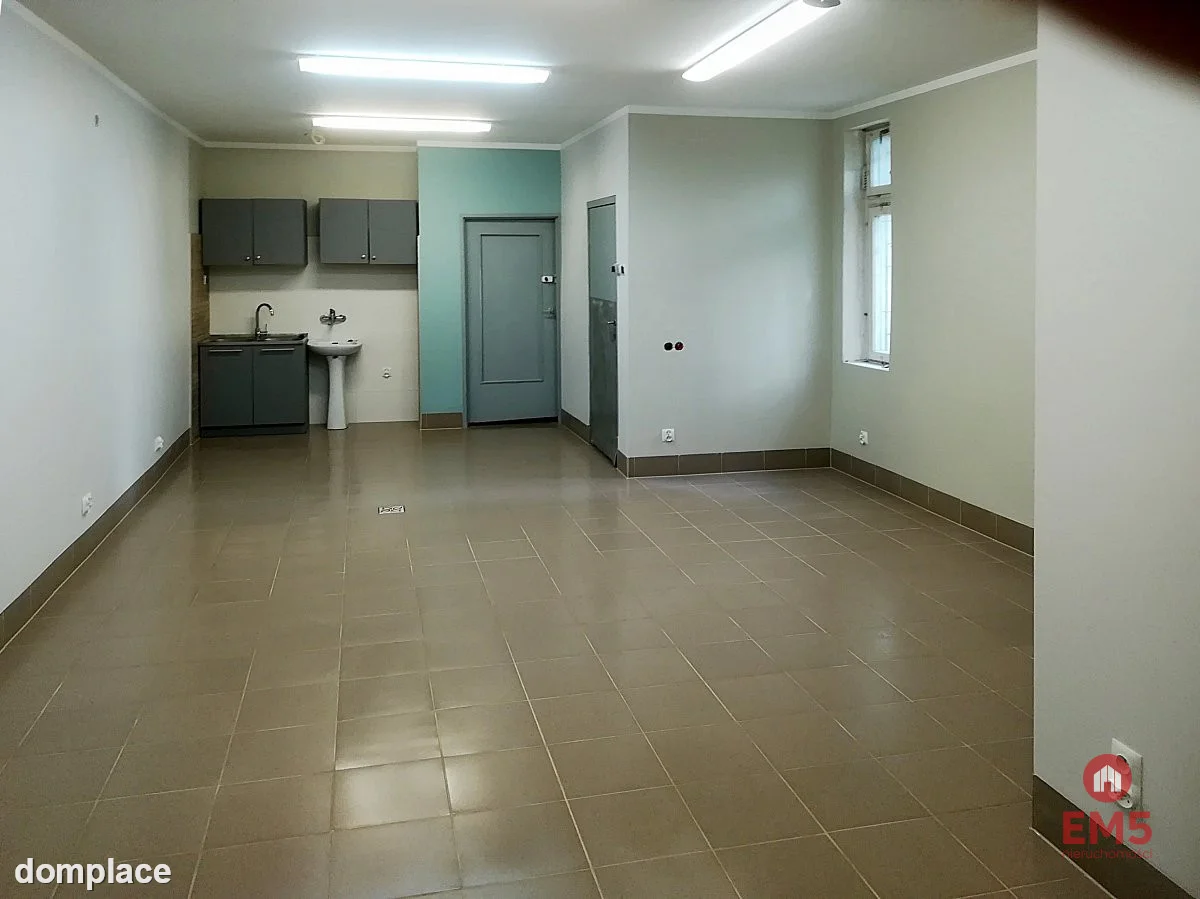 Pawilon usługowo-handlowy 70 m2 — zdjęcie 2