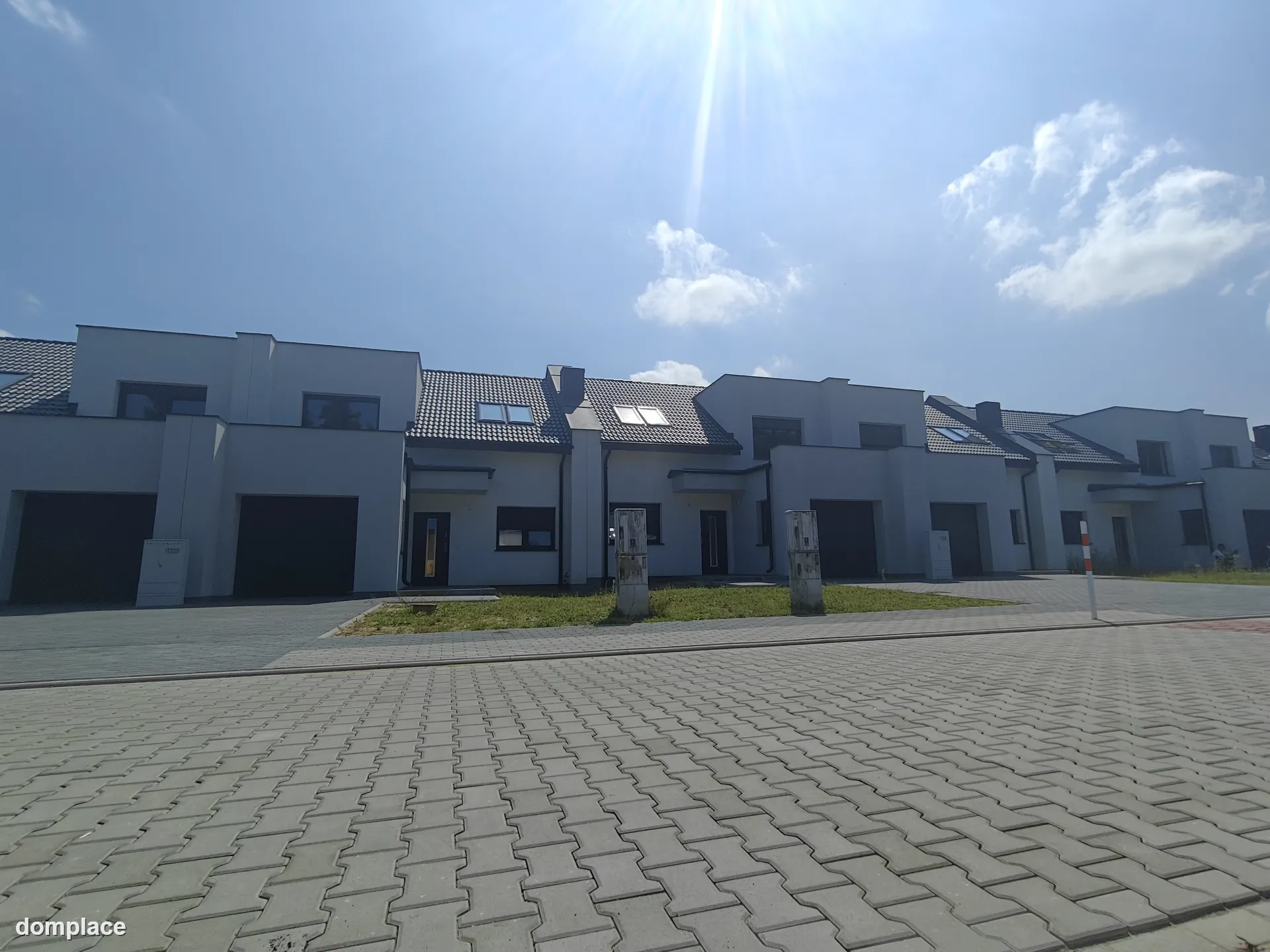 Nowoczesny dom przy lesie i jeziorze - Osiedle Rozalin, Róży 29 Lusówko — zdjęcie 2