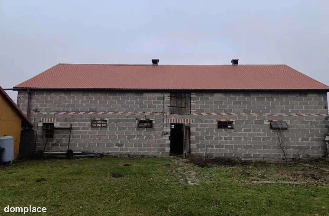 Bachus 9 - Gospodarstwo 9,06 ha (90 600 m²) z budynkami oraz maszynami rolniczymi — zdjęcie 5