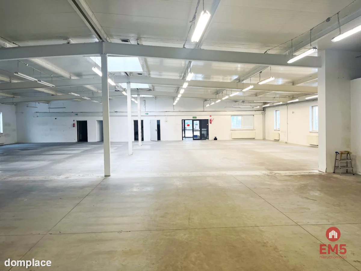Pow. 1100 m2 przy Parku Handlowym — zdjęcie 3