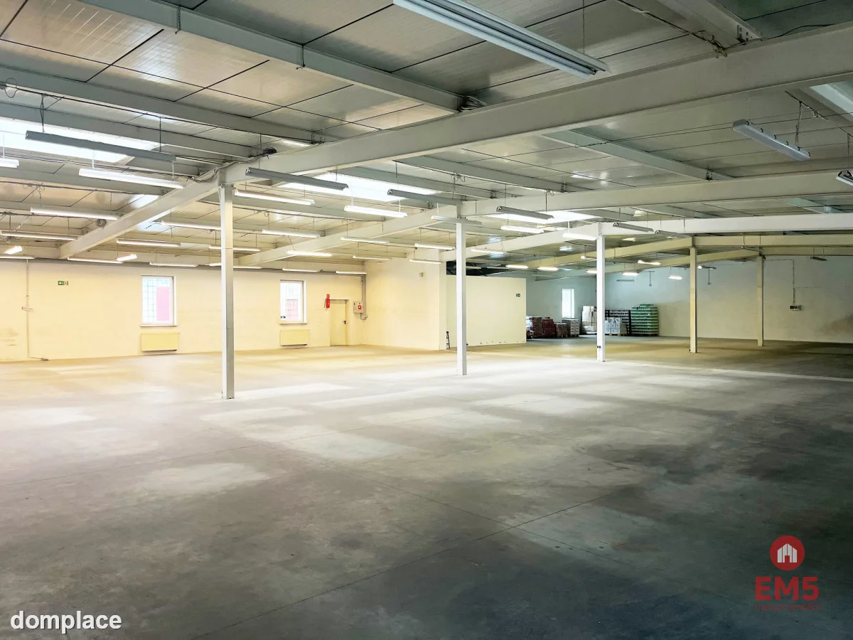 Pow. 1100 m2 przy Parku Handlowym — zdjęcie 5