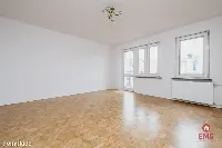 Wysoki parter z balkonem — zdjęcie 1