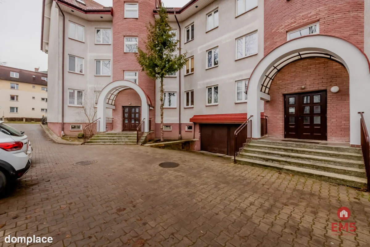 Wysoki parter z balkonem — zdjęcie 15