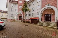 Wysoki parter z balkonem — zdjęcie 15
