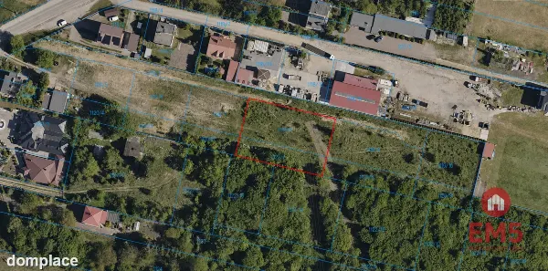 Działka budowlana 1530m2 z WZ — zdjęcie 2