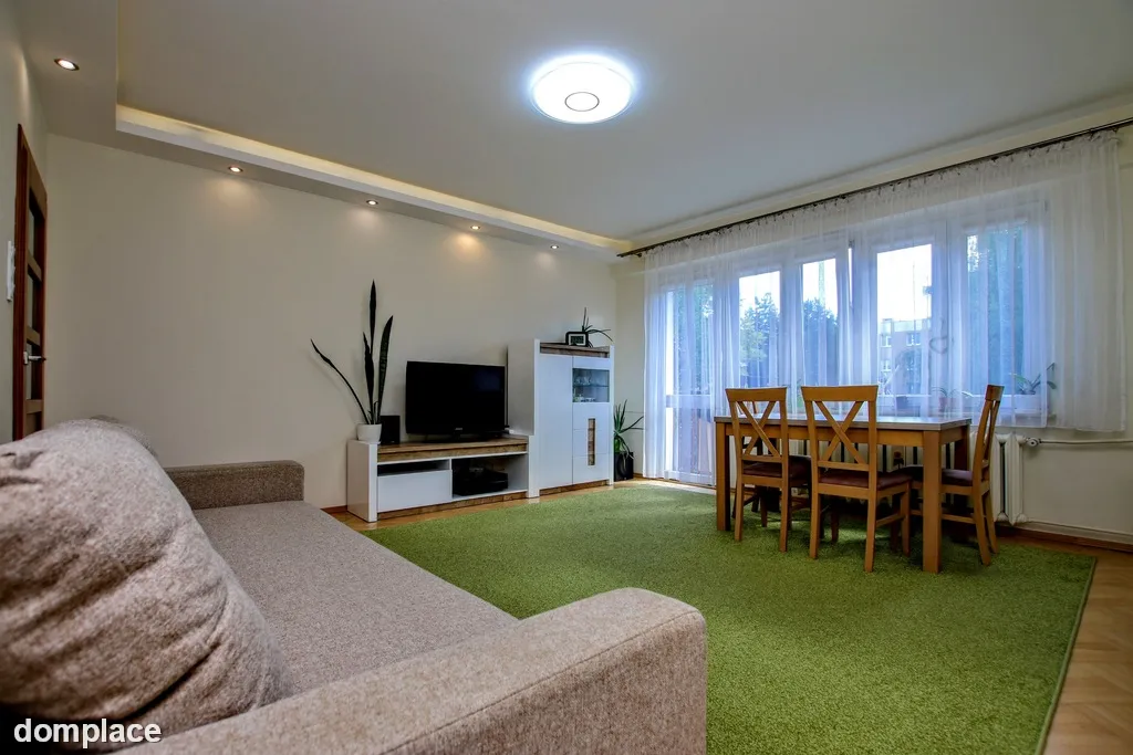 przestronne, przytulne, gotowe do wejścia, balkon