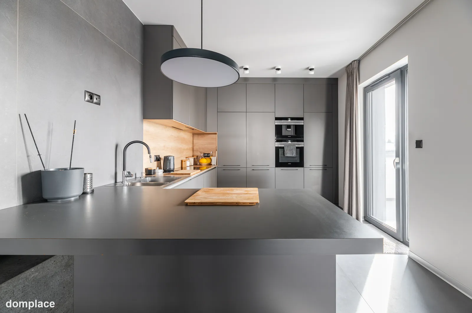 Ekskluzywny apartament wykończony na bogato — zdjęcie 4