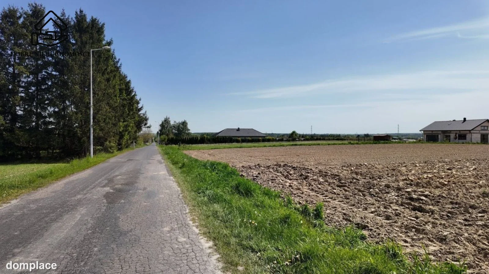 Działka — Charlęż