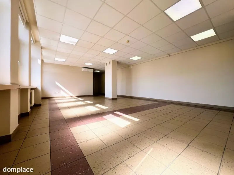 Wysoki parter, klimatyzacja, kuchnia