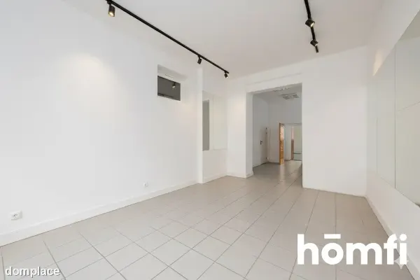 Lokal usługowy z dużą witryną, 53,5 m2 w centrum — zdjęcie 2