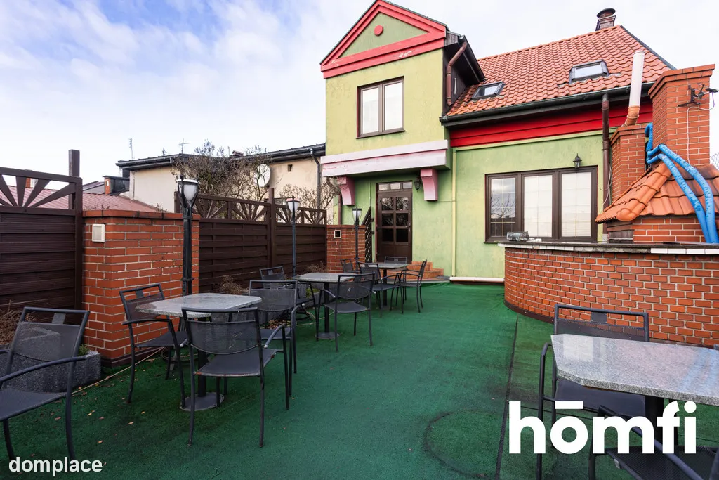 Kamienica z częścią noclegową i restauracją
