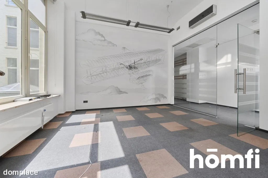 Na wynajem przestronny lokal 260 m2 Rynek 1 piętro