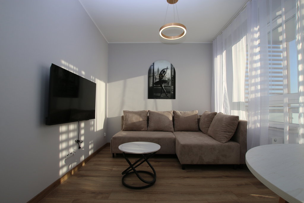 jasne, nowoczesne, nigdy niezamieszkałe