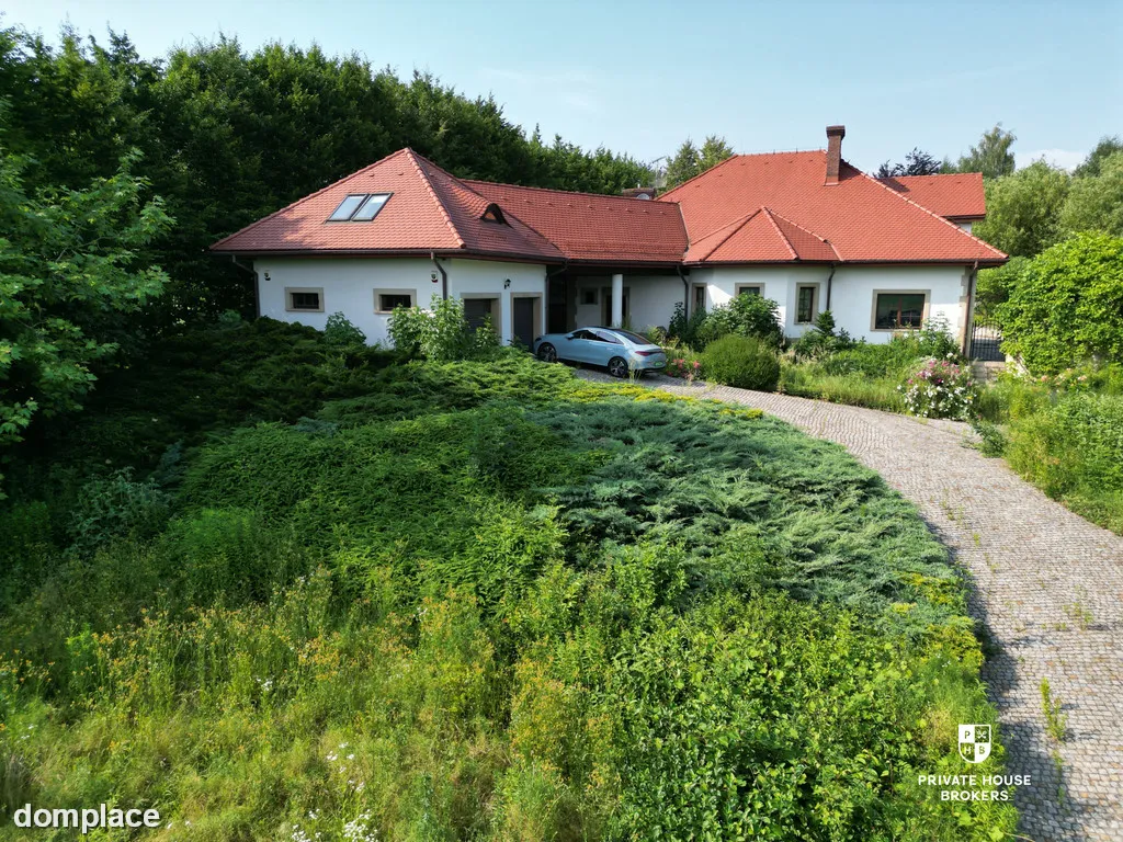 Rezydencja 456m²|Ogród z rzeką i oczkami wodnymi
