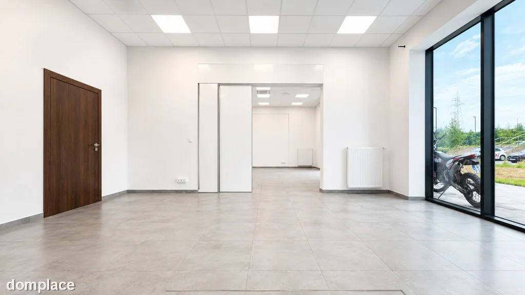 CARPATIA - Lokal 103 m² - parter+szklana witryna
