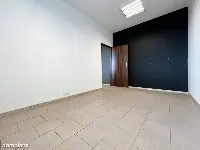 Lokal biurowy na piętrze 2 pokoje — zdjęcie 4